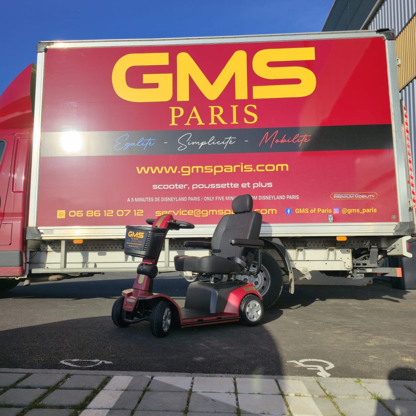 Scooter Électrique Maxima à 4 Roues – Location (Livraison et Retour Inclus dans le Prix. Livraison dans un Rayon de 20 km DLP, Ranch Davy Crockett, Villages Nature et bien plus)