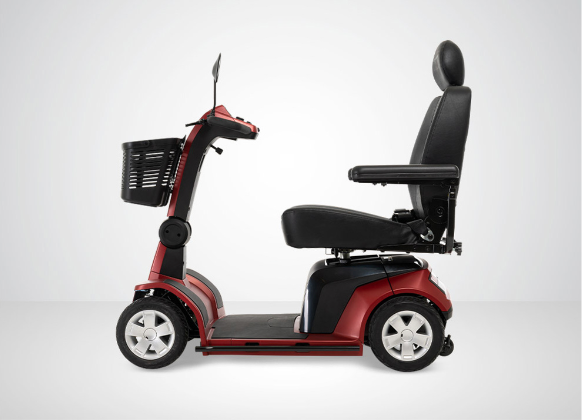 Scooter électrique Maxima à 4 roues – Location (livraison et retour inclus dans le prix dans un rayon de 20 km autour de Disneyland Paris, notamment au Disney Davy Crockett Ranch, à Villages Nature Paris et dans bien d’autres lieux)