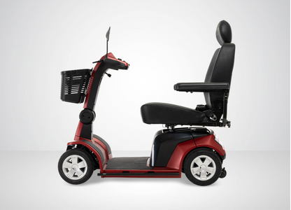 Scooter électrique Maxima à 4 roues – Location (livraison et retour inclus dans le prix dans un rayon de 20 km autour de Disneyland Paris, notamment au Disney Davy Crockett Ranch, à Villages Nature Paris et dans bien d’autres lieux)